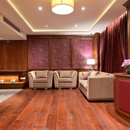 Clarens Hotel Gurgaon Exterior foto