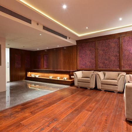 Clarens Hotel Gurgaon Exterior foto