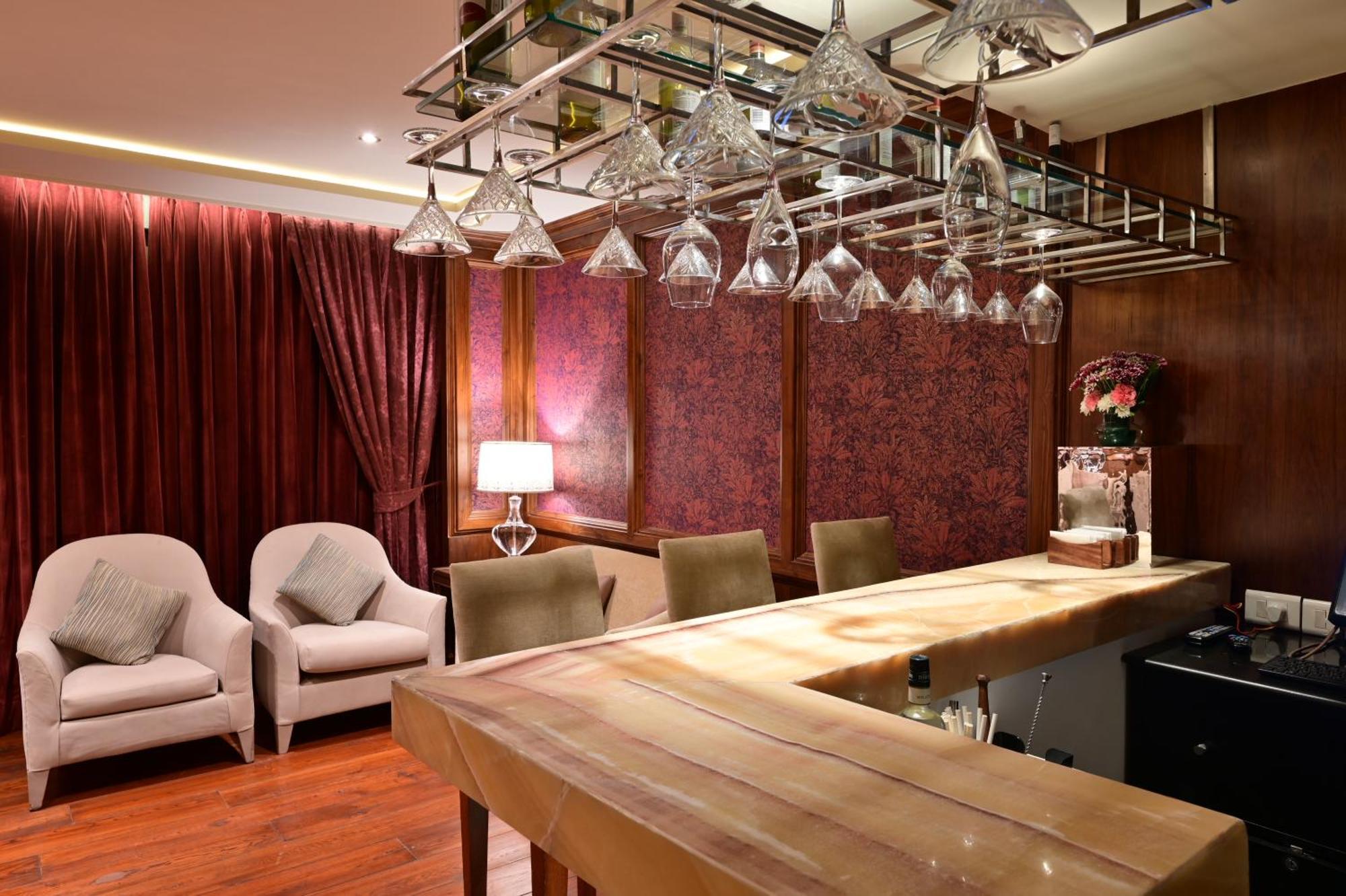 Clarens Hotel Gurgaon Exterior foto