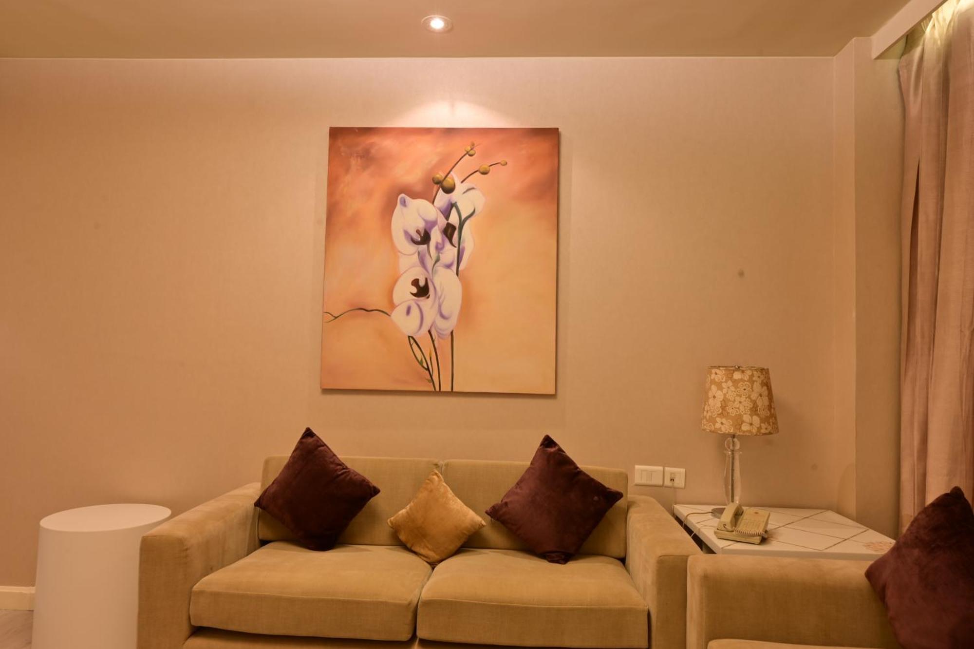 Clarens Hotel Gurgaon Exterior foto