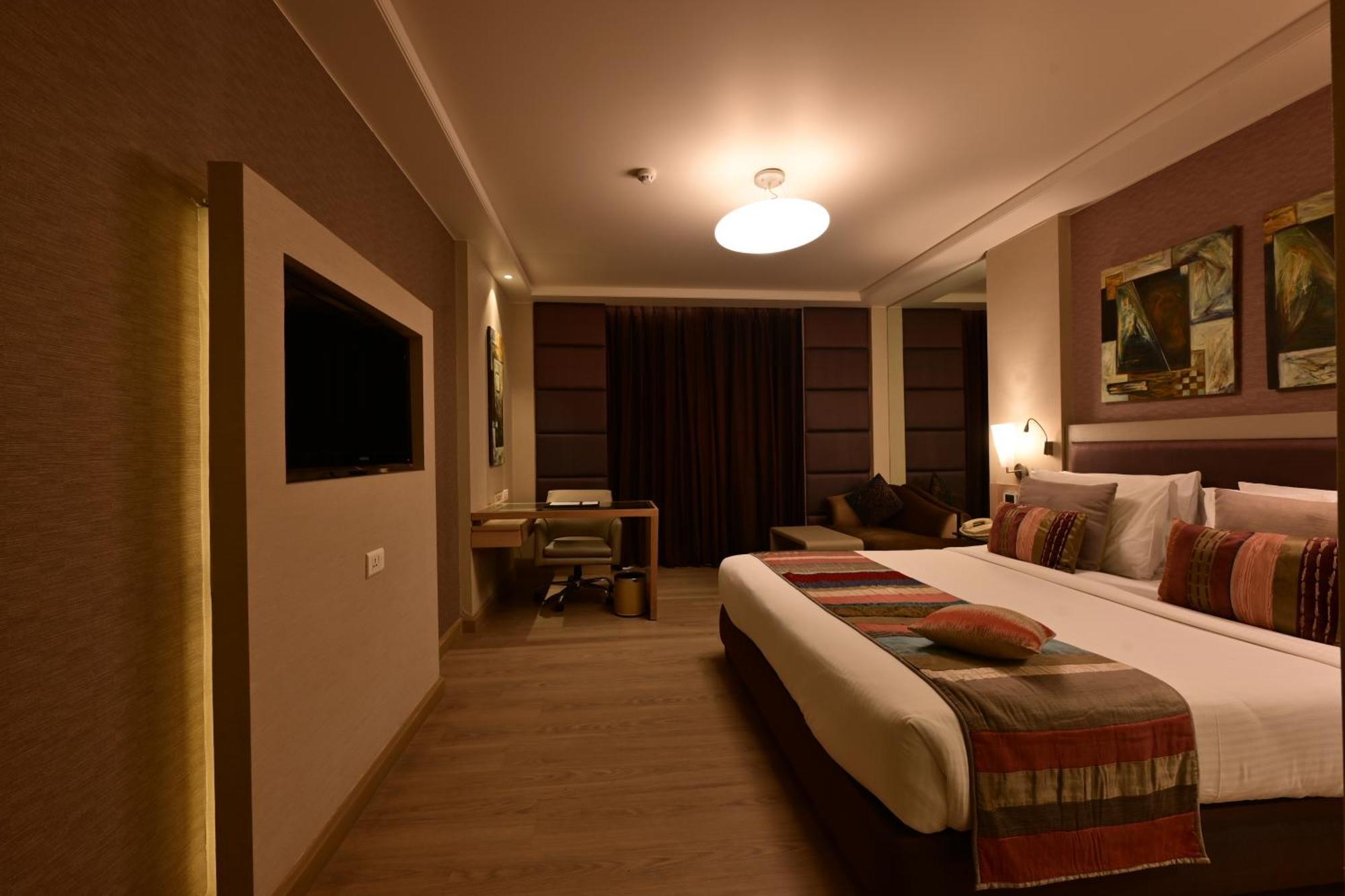 Clarens Hotel Gurgaon Exterior foto