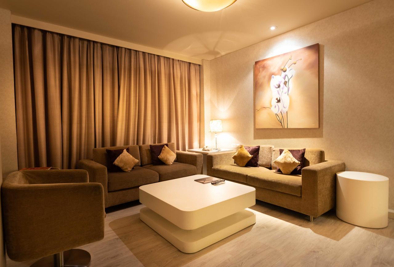Clarens Hotel Gurgaon Exterior foto