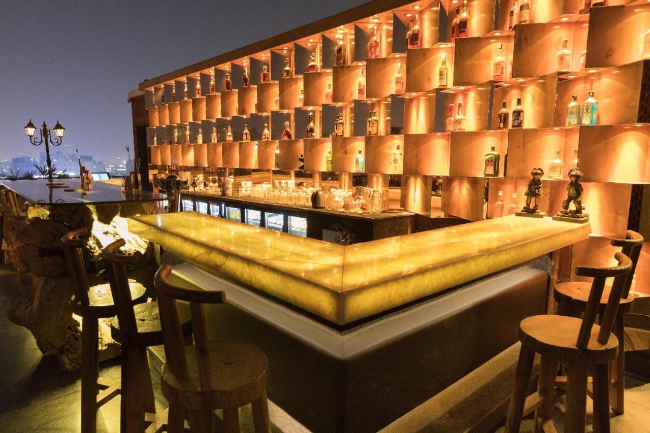 Clarens Hotel Gurgaon Exterior foto