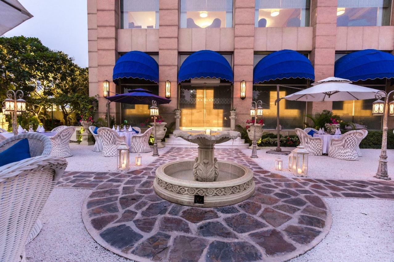 Clarens Hotel Gurgaon Exterior foto